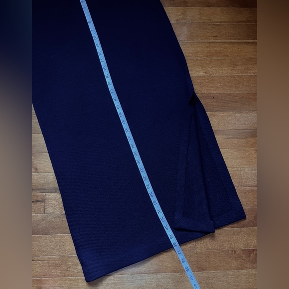 ST. John side slits maxi knit skirt 4 - Picture 7 of 8